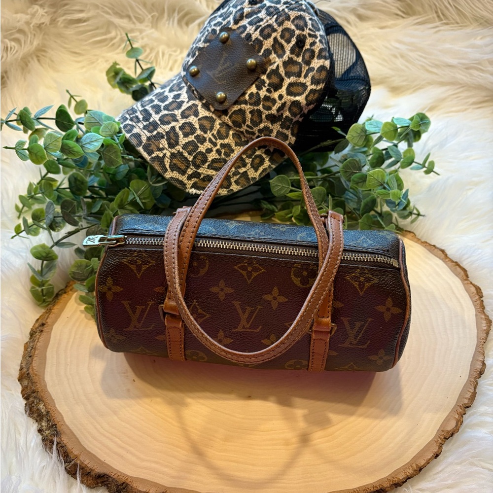 LV Monogram Papillion 22